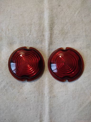 Стекла заднего фонаря ГАЗ. Цена за пару.