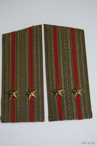 Погоны.
