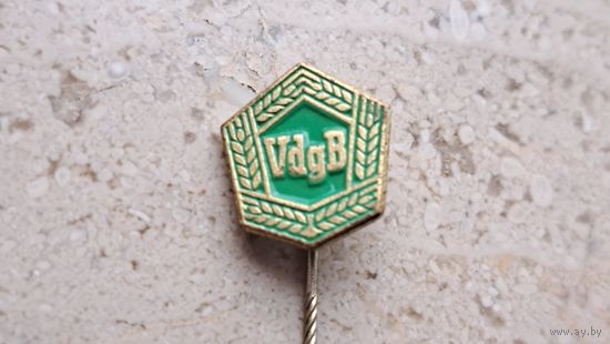 Знак (значок) Ehrennadel VdgB Почетный знак ВдгБ DDR ГДР.