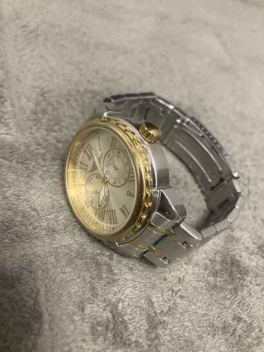 Часы Invicta