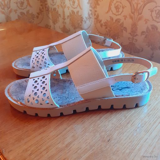 Босоножки женские