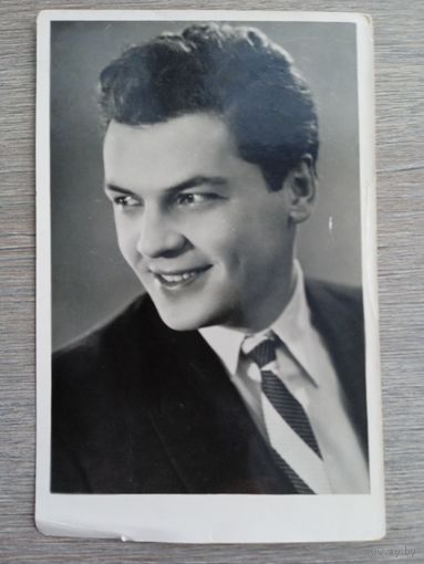 Актер А. Шворин