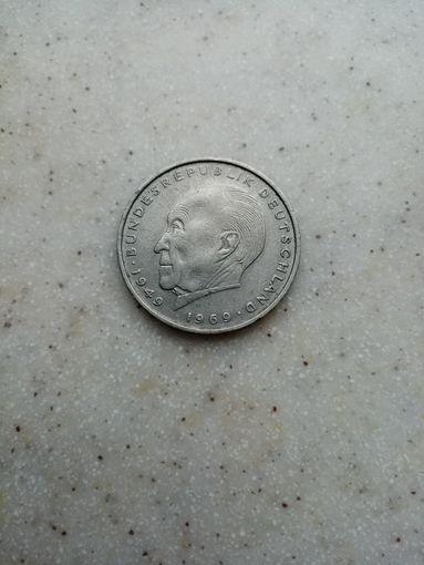 2 МАРКИ 1975 г (D)
