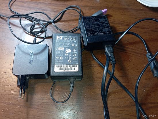 Блоки питания  цена за 3 штуки .