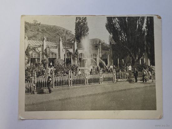 Галерея Нарзана. Кисловодск. Чистая. Почтовая карточка 1920е - 1930е годы.Общий вид.