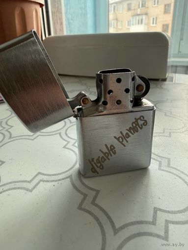 Зажигалка бензиновая с рубля