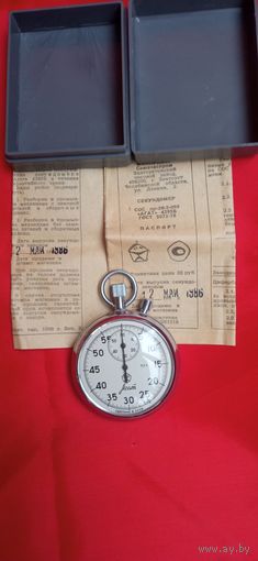 Секундомер Агат 1986 год  . Новые в коробке с документами . Торги с рубля