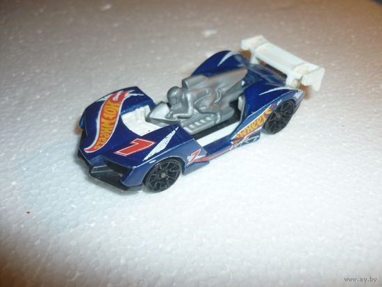Модель авто Imparable. Mattel-HotWheels. масштаб 1:62.