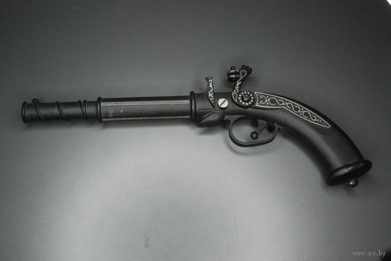 Пистолет VIII века сувенир СССР