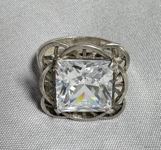 Кольцо серебряное 925 пробы. 79