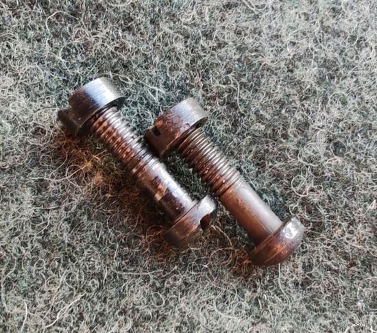 Винты к рукоятке к К98 /2/.