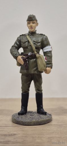 Сержант медицинской службы в полевой форме, 1943-1945 гг. Солдаты Великой Отечественной Войны