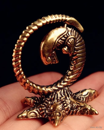 Статуэтка миниатюра Чужой Латунь