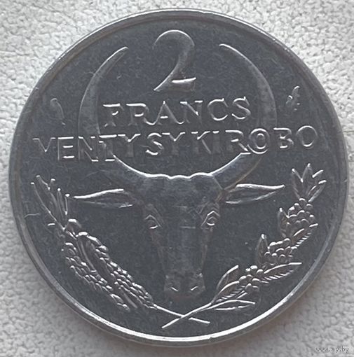 Мадагаскар 2 франка 1981 г.