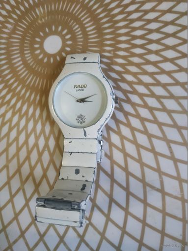 Часы наручные с браслетом. ТИКАЮТ. Состояние на скане. В коллекцию,ремонт,на запчасти.