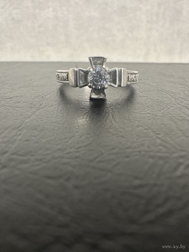 Кольцо. Серебро 925 пробы. Крест с камнем "Господи спаси и сохрани мя "