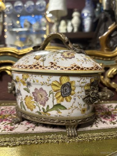 Роскошная конфетница, шкатулка, бронза, фарфор, клеймо, в отличном состоянии, много лотов с рубля