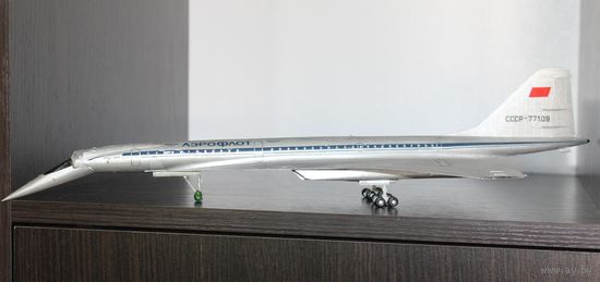 Пластиковая модель пассажирского самолета "Аэрофлот", СССР - 77109.