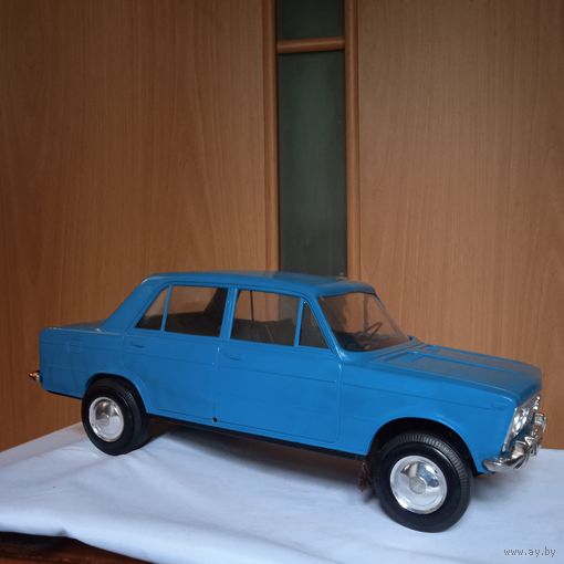 ВАЗ 2103 LADA 1/10 Сызрань