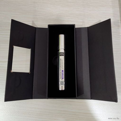 Fashion Intervention M.INT