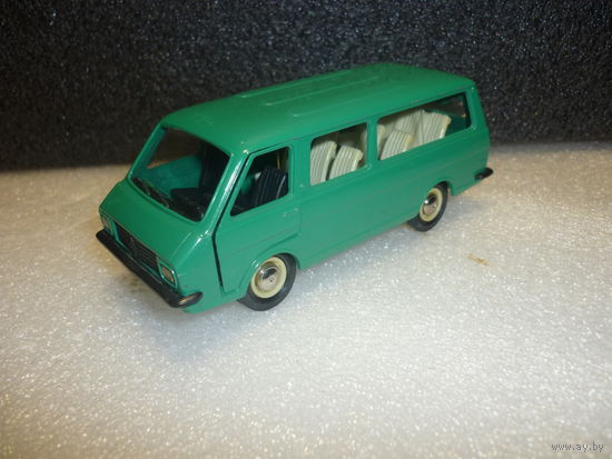 Модель авто RAF-2203. А-18. Без МИ. 1:43. СССР