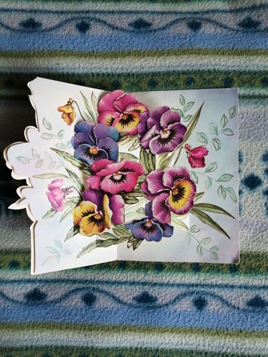 Открытка объёмная. Франция. Подписаная.