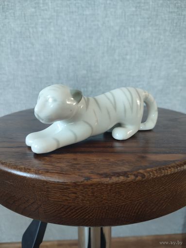Статуэтка ,фигурка фарфоровая Белый тигр