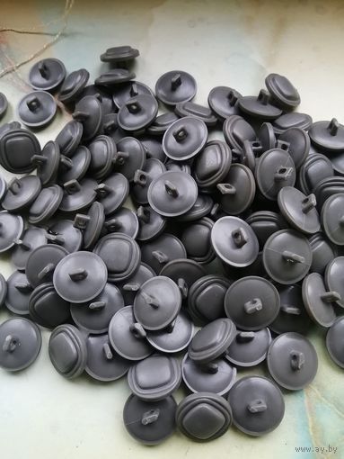 Пуговицы серые 120 штук лотом