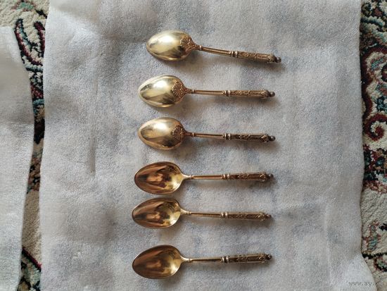 Кофейный набор ложек 19 в как новый , позолота клейма.