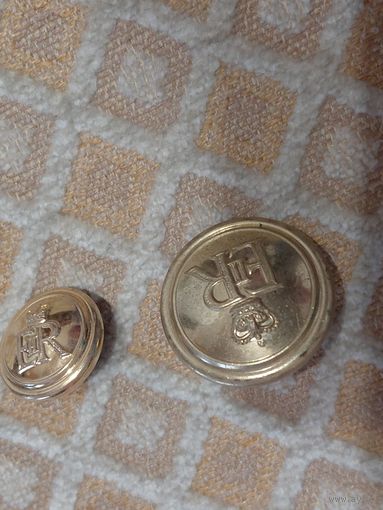 Пуговица большая и маленькая Англия  латунь оригинал клейма