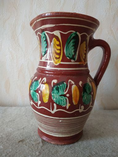 Красивый кувшин. Обливная керамика. СССР, вторая половина прошлого века.