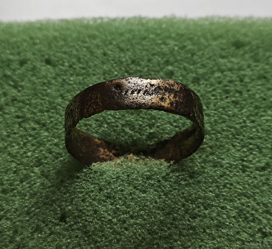 Кольцо с геометрическим орнаментом XVIIIв.  Диаметр 19мм. лот ок-7,2