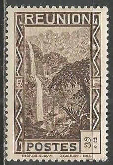 Реюньон. Водопад. 1933г. Mi#126.