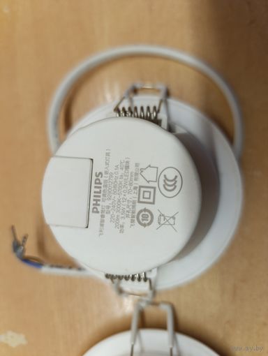 Wi-Fi светильники, горят. Неисправны, через какое-то промежуток начинают моргать.