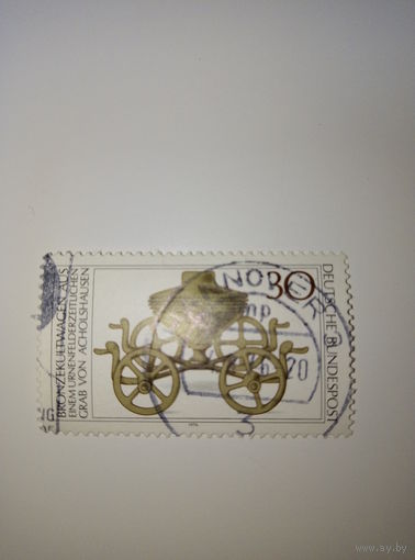 Марка Германии. 1976г.  Археология. Бронзовая ритуальная колесница. 30