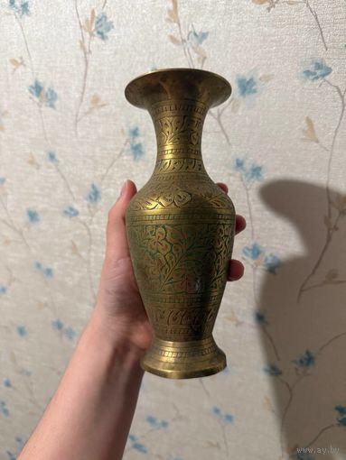 Латунная ваза