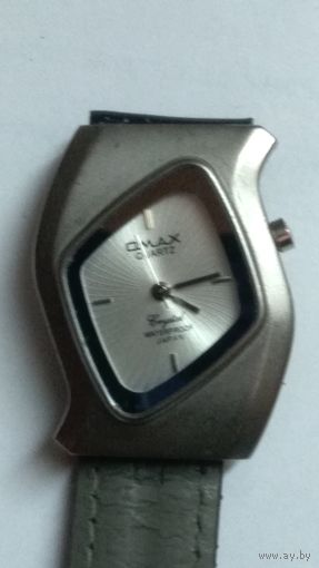 Часы OMAX.