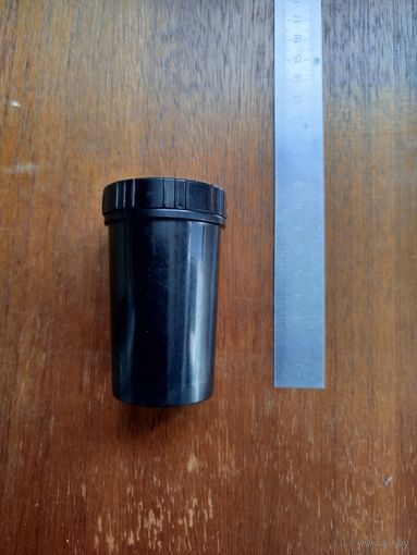 Коробочка, футляр из СССР (Карболит ?)(По почте не высылаю !!!)