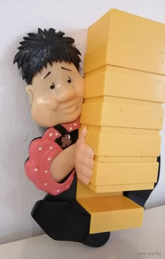 Спичечница Карлсон СССР настенная. См описание