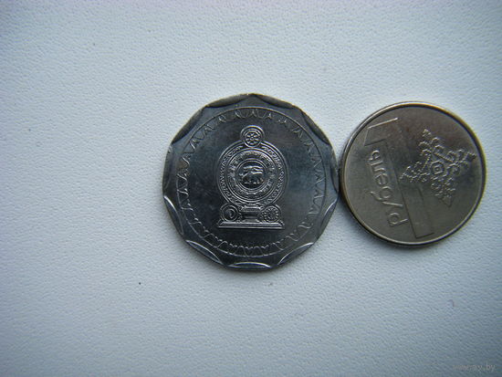 Шри-Ланка 10 рупий 2013г.