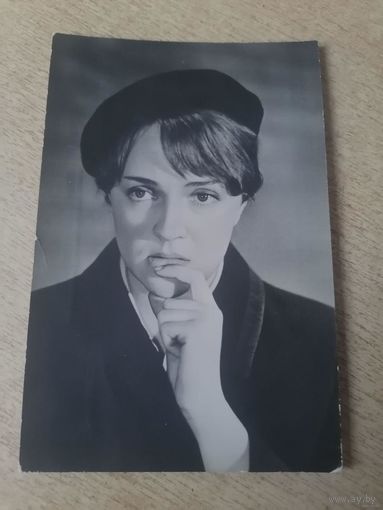 Кадр из к\ф "Семнадцать мгновений весны" в роли радистки Кэт ЕКАТЕРИНА ГРАДОВА.1974г