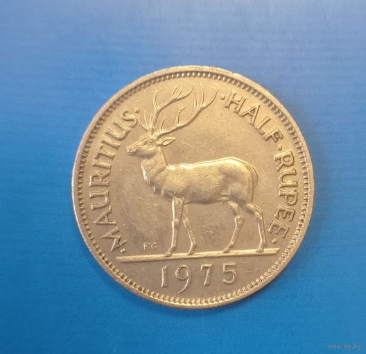 Маврикий 1/2 рупии 1975 год колония Британии королева Елизавета II олень