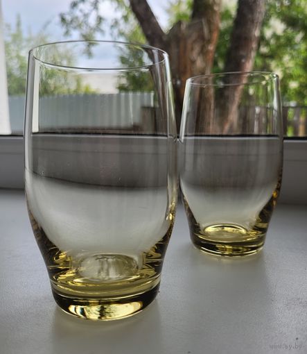 Стаканы 200 мл, цветное стекло, 2 шт. одним лотом.