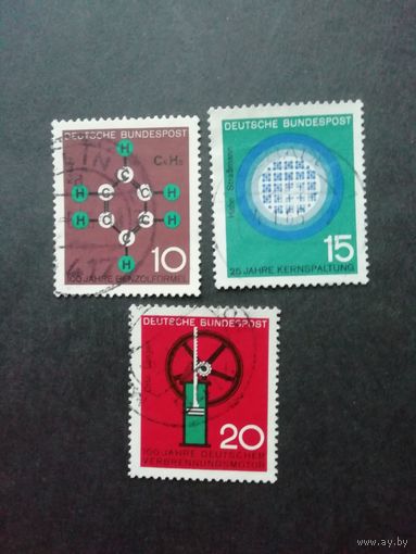 ФРГ 1964 Серия из трех марок "Развитие науки. 25 лет делению ядра, 100 лет формуле бензола, 100 лет двигателю внутреннего сгорания" (гашеные без клея) Мi.440-442 каталог 0.60 евро