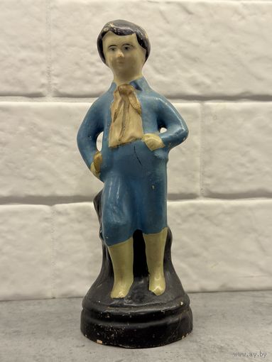 Статуэтка ПИОНЕР.Гипс.20-30е гг.  Распродажа коллекции!!!