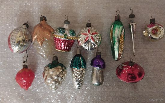 Лот ёлочных игрушек 1 СССР. С РУБЛЯ.