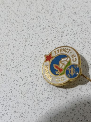 Значок юный турист ссср