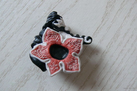 Демогоргон на карандаш, чёрный; фигурка Киндер ОСД (Stranger things, Очень странные дела, Загадочные события).