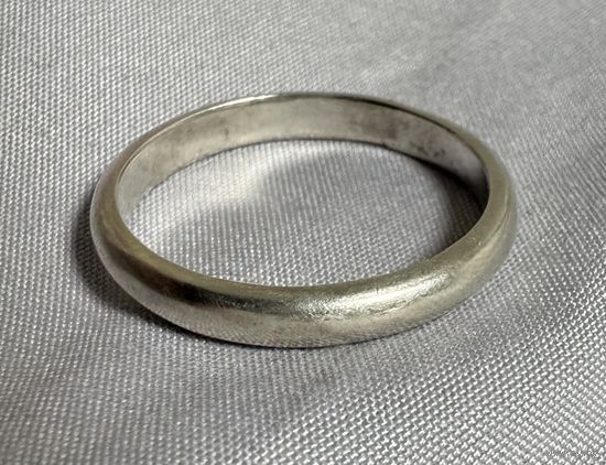 Кольцо серебряное 925 пробы. 22