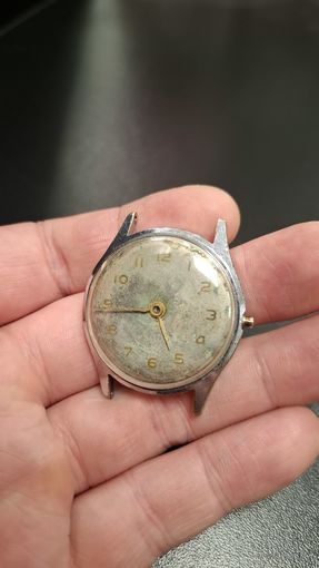 С 1 рубля 3 дня! Часы восток прецизионные. Качнешь идут и останавливаются.